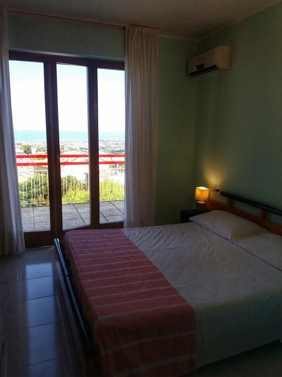 מונטפרנדונה Hotel San Giacomo מראה חיצוני תמונה
