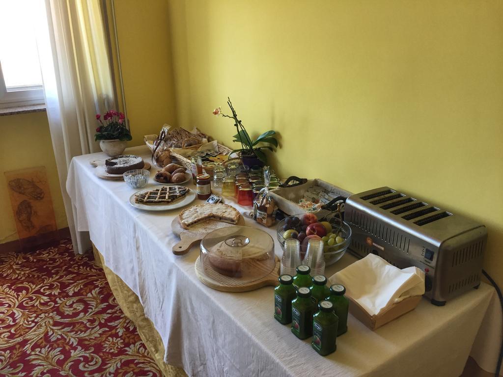 מונטפרנדונה Hotel San Giacomo מראה חיצוני תמונה